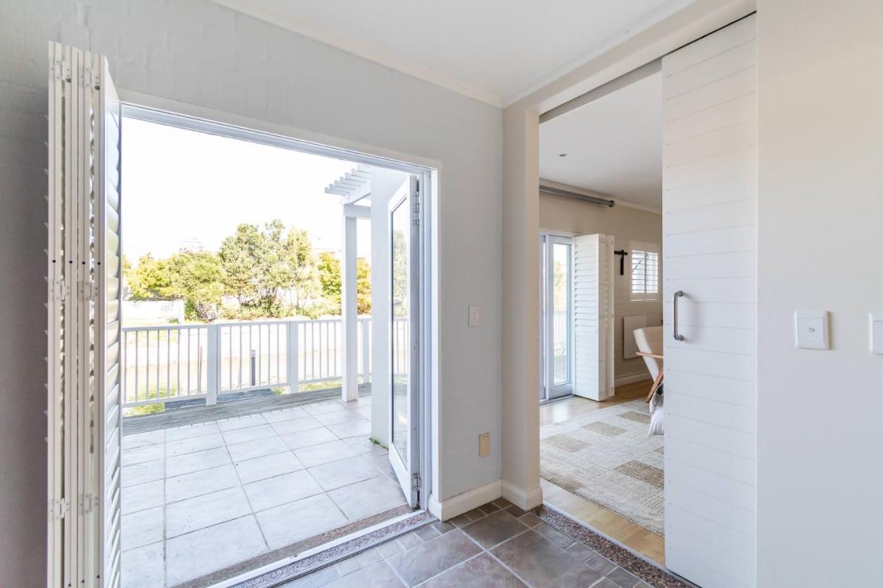 Trendy Get-Away On The Canals, Thesen Islands Knysna Exterior foto